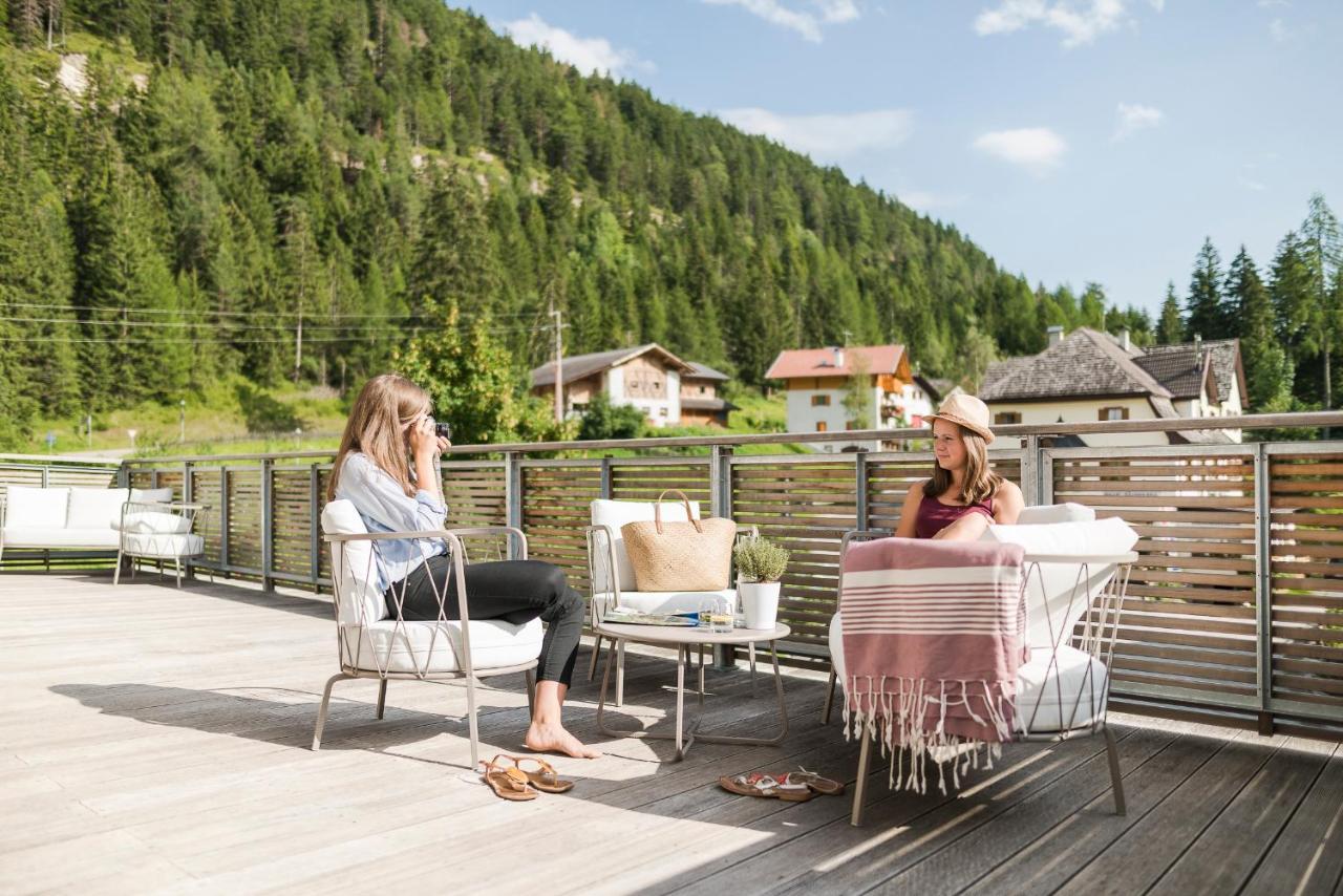 Zum Hirschen Boutique Hotel Val Di Non 운세레리베프로인발데 외부 사진