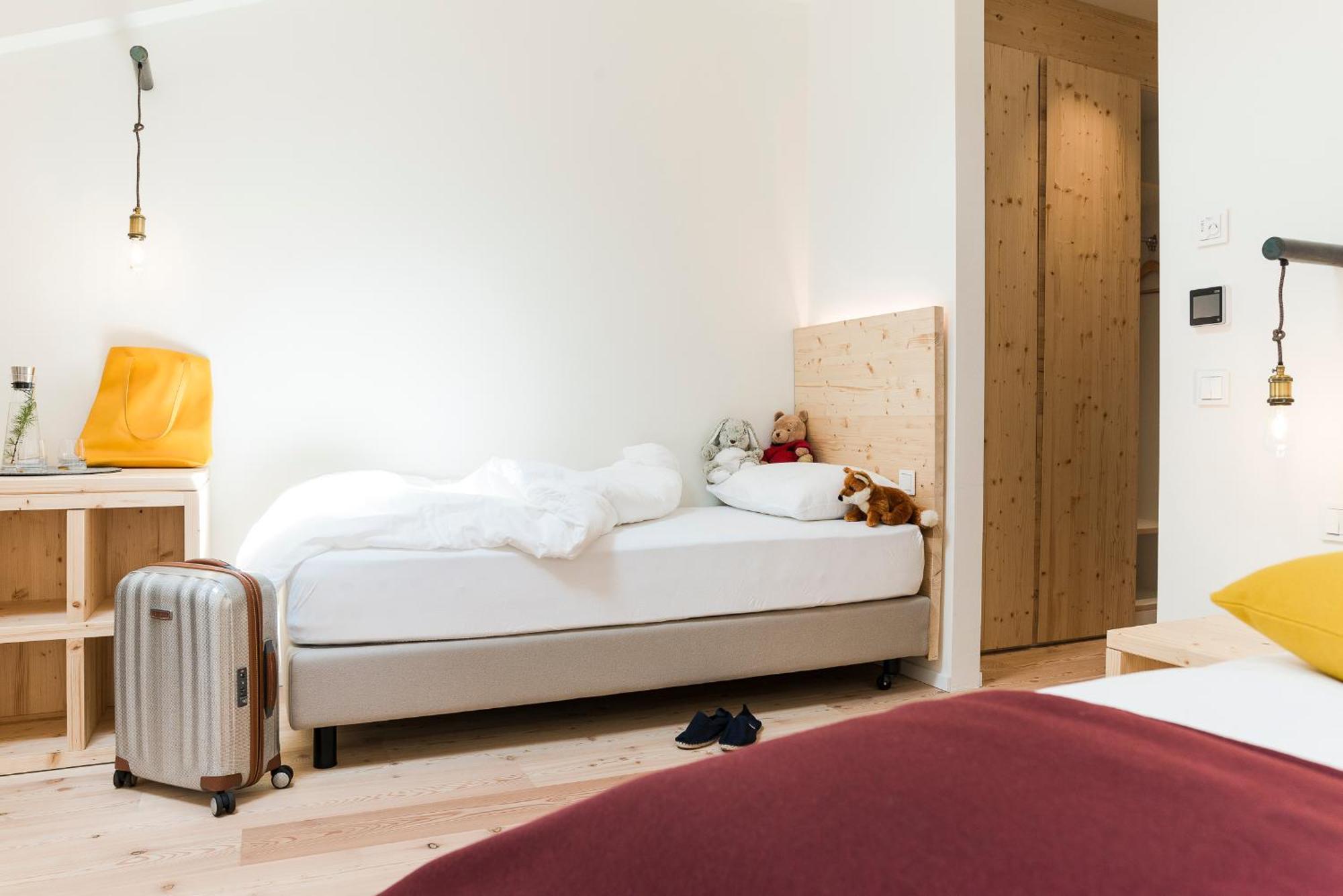 Zum Hirschen Boutique Hotel Val Di Non 운세레리베프로인발데 외부 사진