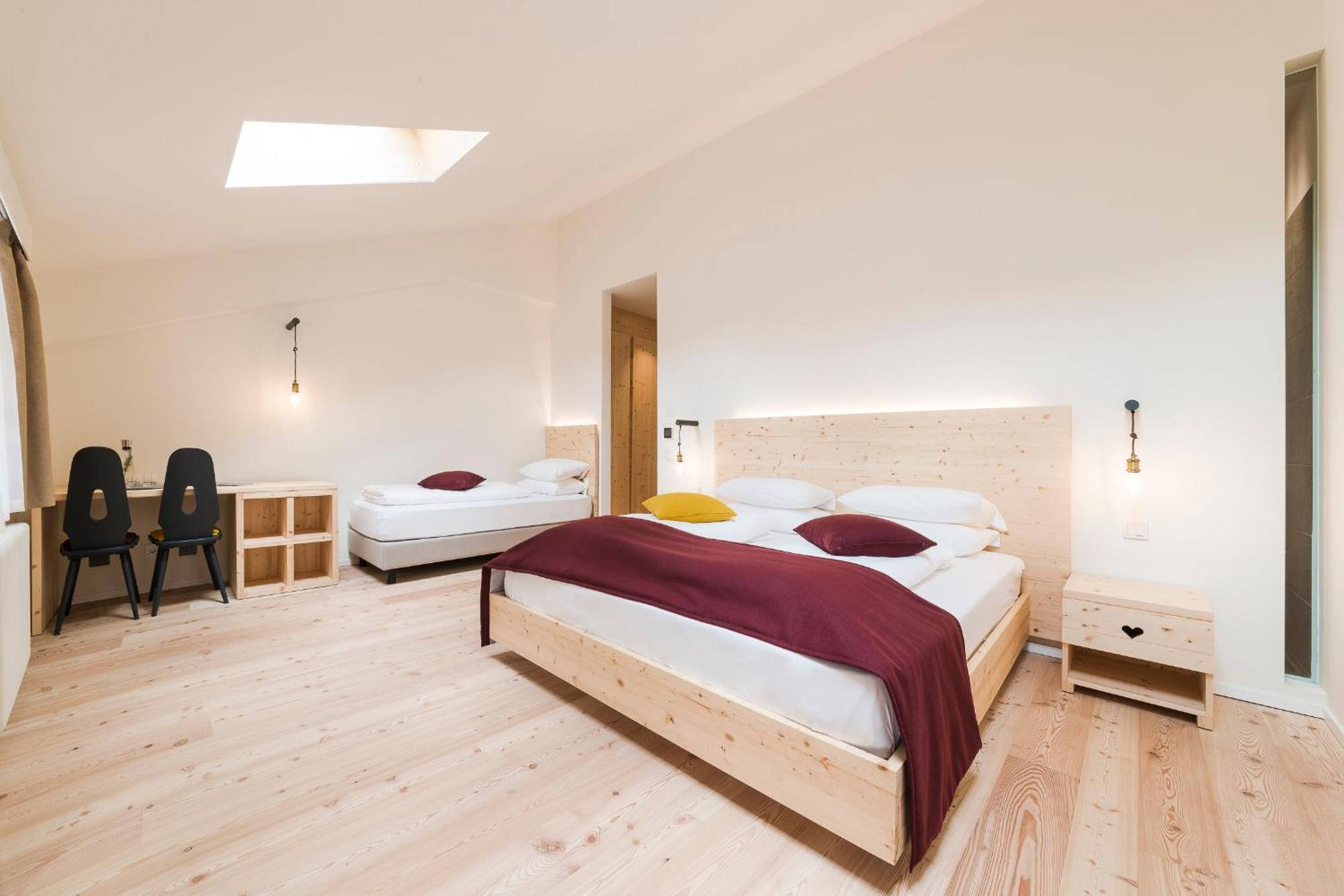 Zum Hirschen Boutique Hotel Val Di Non 운세레리베프로인발데 외부 사진